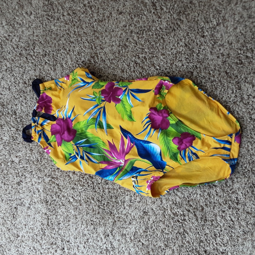 TOMMY BAHAMA  TROPICAL FLORAL ONE PIECE SWIMSUIT